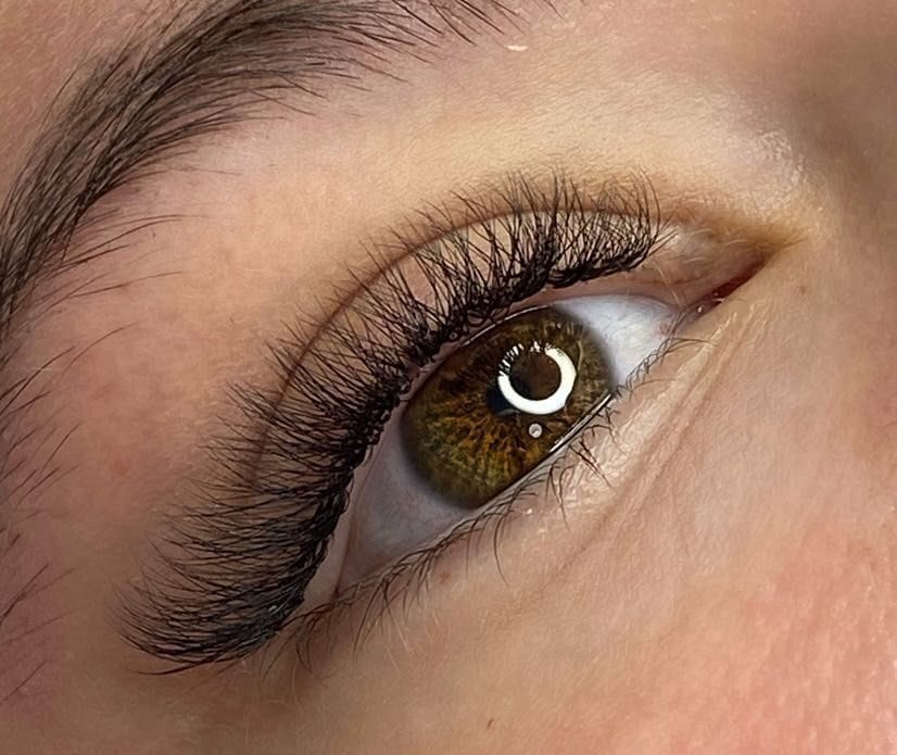 Przedłużanie rzęs high volume - Kasia Grabowska Metamorfoza Maków Mazowiecki