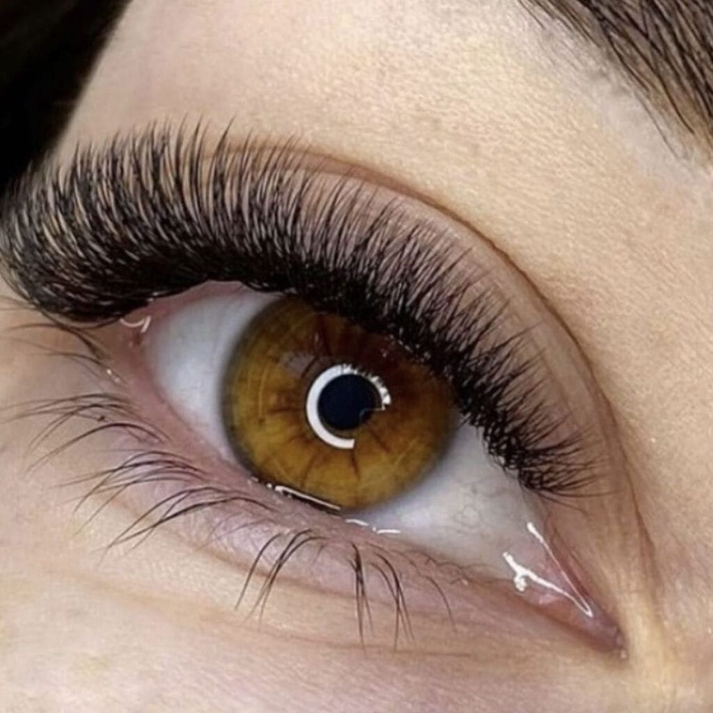 Przedłużanie rzęs high volume - Kasia Grabowska Metamorfoza Maków Mazowiecki